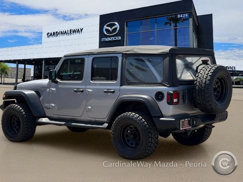Used 2018 Jeep Wrangler Unlimited Sport AWD/4WD image 4