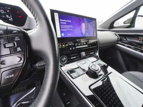 Used 2024 Subaru Solterra Limited w/ Limited Package image 18