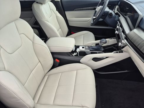 New 2025 Kia Telluride EX image 17