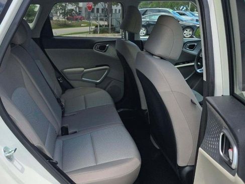 Used 2024 Kia Soul LX w/ Option Group 015 FWD image 12