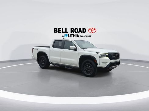 Used 2022 Nissan Frontier Pro-X w/ Pro-X Premium Package image 2