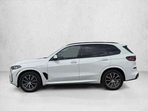 Used 2025 BMW X5 xDrive40i w/ M Sport Package AWD/4WD image 8