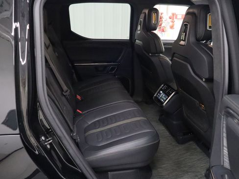 Used 2022 Rivian R1T Adventure image 31