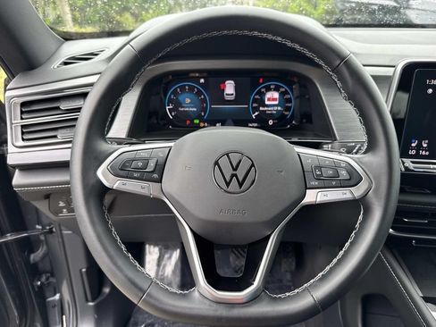 Used 2024 Volkswagen Atlas Cross Sport SE FWD image 36