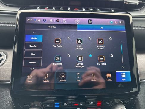 Used 2021 Jeep Grand Cherokee L Overland w/ Luxury Tech Group IV image 38