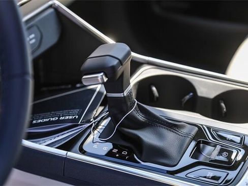 New 2026 Kia Carnival SX w/ SX Dark Edition Package image 19