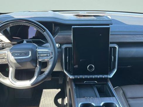 New 2026 GMC Acadia Denali Ultimate AWD/4WD image 9