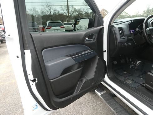Used 2019 Chevrolet Colorado Z71 image 11