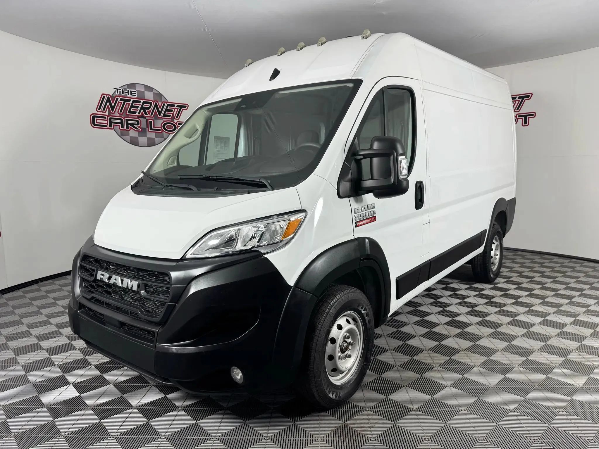 Used 2024 RAM ProMaster 1500 w/ Convenience Group FWD image 3
