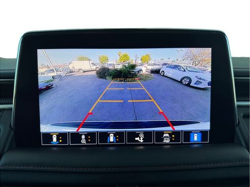 Used 2021 Chevrolet Suburban RST w/ Luxury Package AWD/4WD image 18