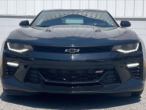 Used 2017 Chevrolet Camaro SS RWD image 3