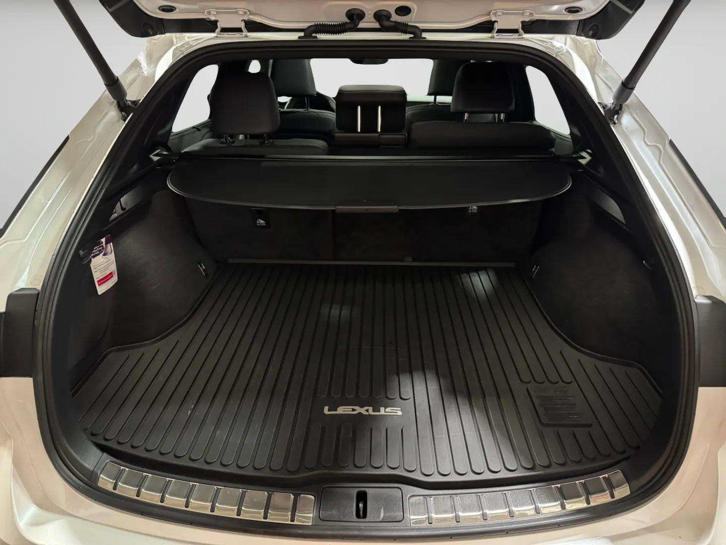Certified 2023 Lexus RX 350 AWD w/ Accessory Package image 32
