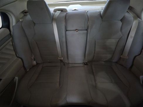 Used 2014 Ford Taurus SE FWD image 26