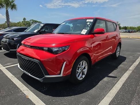 Certified 2024 Kia Soul LX w/ Option Group 015 FWD image 5