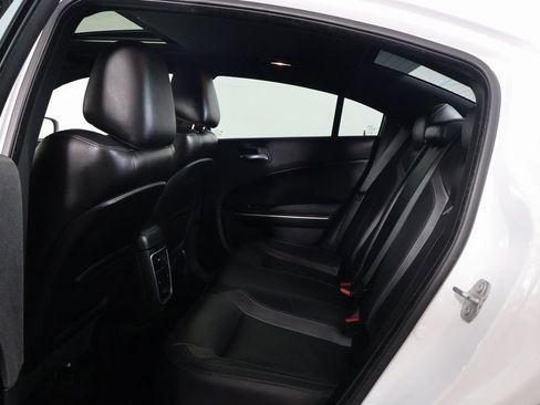 Used 2022 Dodge Charger SXT w/ Leather Interior Group image 11