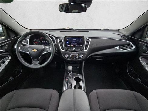 Used 2024 Chevrolet Malibu LT FWD image 15