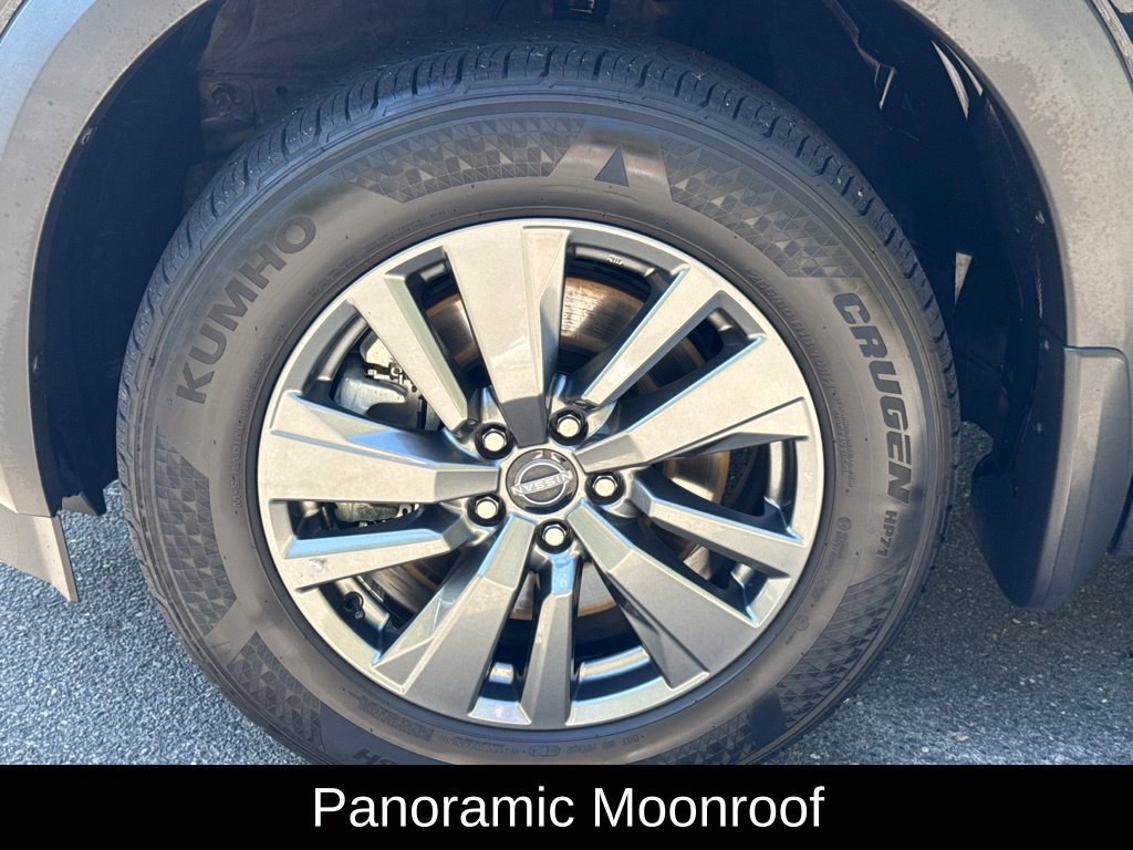 Certified 2024 Nissan Pathfinder SV w/ SV Premium Package FWD image 12