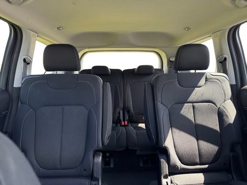 Used 2023 Jeep Grand Cherokee L Laredo RWD image 14
