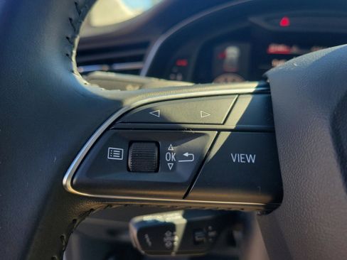 Used 2019 Audi Q8 Prestige w/ Luxury Package image 23