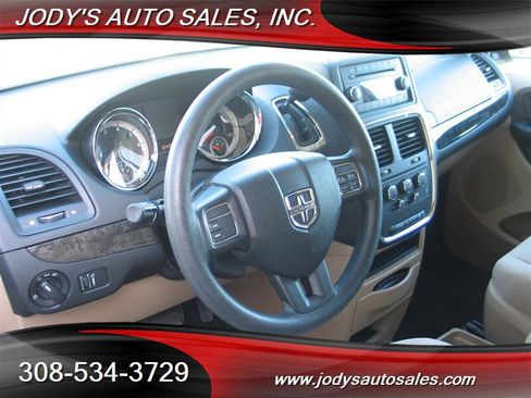 Used 2014 Dodge Grand Caravan SE w/ Quick Order Package 29E SE image 2