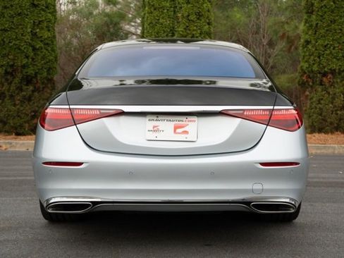 Used 2022 Mercedes-Benz S 580 4MATIC Sedan w/ Rear Seat Package image 18