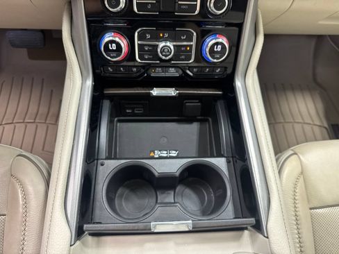 Used 2021 GMC Yukon Denali w/ Denali Premium Package RWD image 30