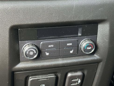 Used 2023 Chevrolet Traverse Premier w/ Redline Edition image 12