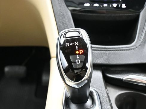 Used 2017 Cadillac XT5 Luxury w/ Driver Awareness Package FWD image 21