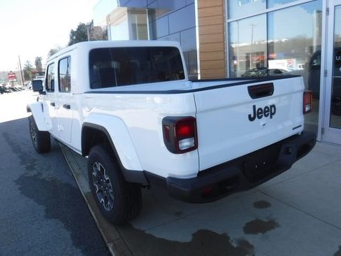 New 2026 Jeep Gladiator Mojave AWD/4WD image 11