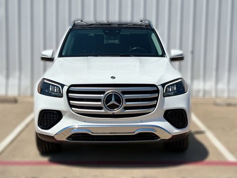 Used 2024 Mercedes-Benz GLS 450 4MATIC image 5