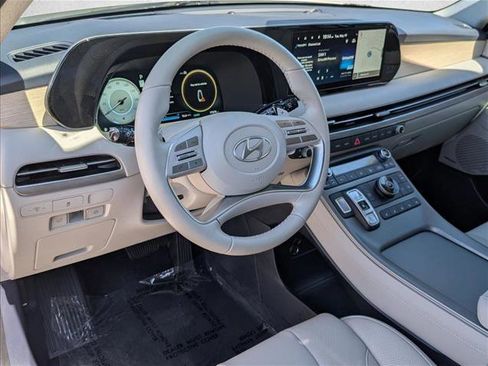 Used 2025 Hyundai Palisade Limited FWD image 10