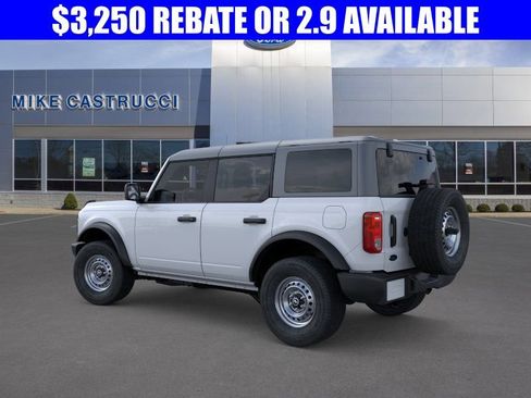 New 2025 Ford Bronco 4-Door image 4