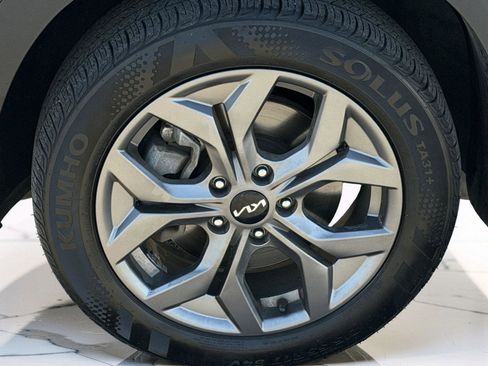 Used 2024 Kia Seltos S image 6