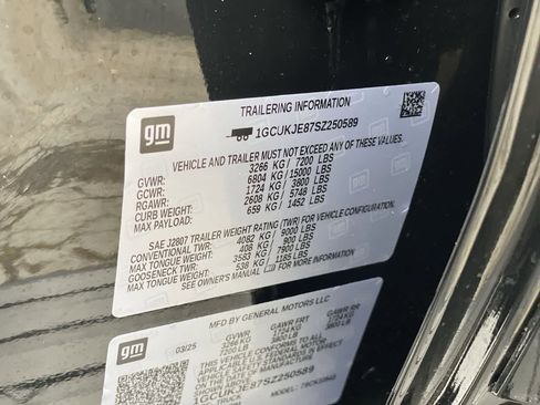 Used 2025 Chevrolet Silverado 1500 High Country w/ Midnight Edition AWD/4WD image 28