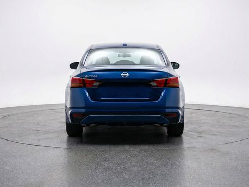 Used 2025 Nissan Altima 2.5 SV image 7