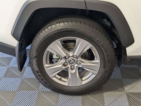 Used 2024 Toyota RAV4 XLE w/ Convenience Package AWD/4WD image 12