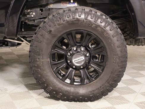 Used 2022 Ford F250 Platinum w/ Tremor Off-Road Package AWD/4WD image 21