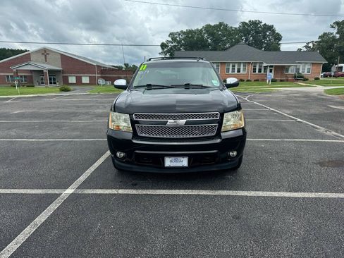 Used 2011 Chevrolet Avalanche LTZ AWD/4WD image 18