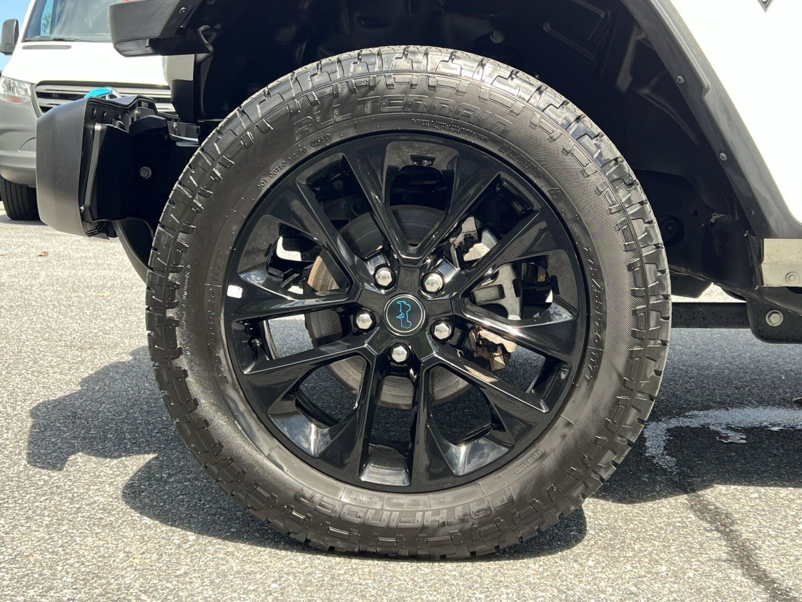 Used 2024 Jeep Wrangler Unlimited Sahara AWD/4WD image 17