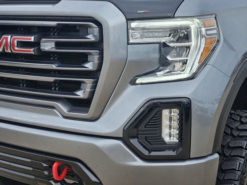 Used 2021 GMC Sierra 1500 AT4 w/ AT4 Preferred Package AWD/4WD image 9