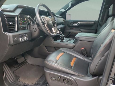 Used 2024 GMC Sierra 1500 AT4 w/ Technology Package image 18