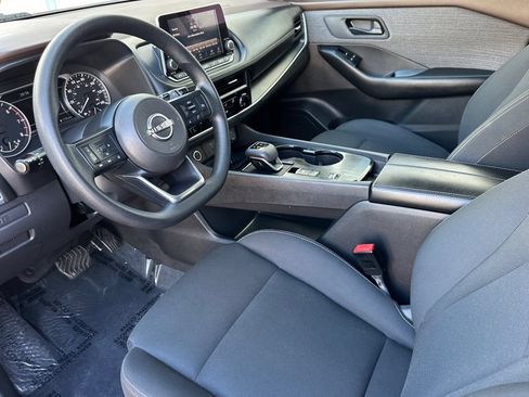 Used 2023 Nissan Rogue S FWD image 10