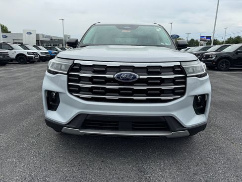 New 2026 Ford Explorer Active w/ Active Comfort Package AWD/4WD image 8