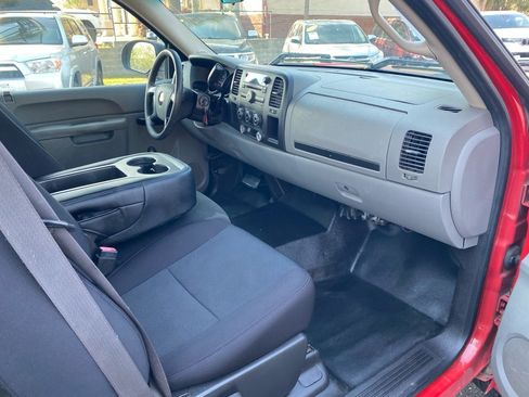 Used 2010 Chevrolet Silverado 1500 W/T RWD image 33