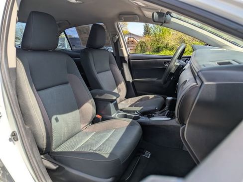 Used 2019 Toyota Corolla LE image 29
