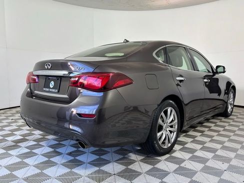 Used 2017 INFINITI Q70 3.7 image 7