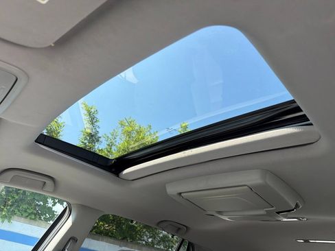 Certified 2020 Honda Pilot Touring image 11