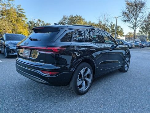 Used 2025 Audi Q6 e-tron Premium Plus w/ Premium Plus image 2