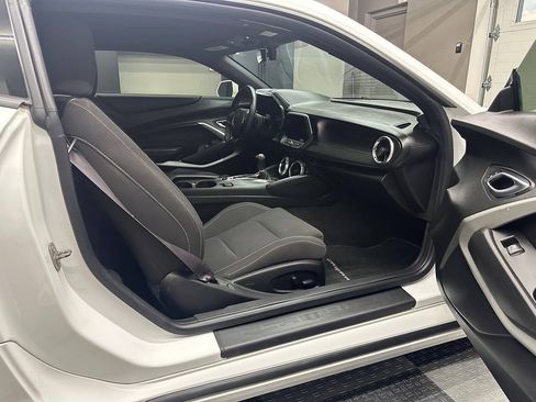 Used 2017 Chevrolet Camaro SS RWD image 45