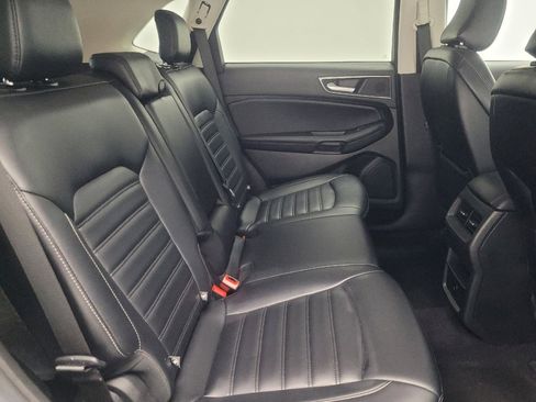 Used 2023 Ford Edge SEL image 19
